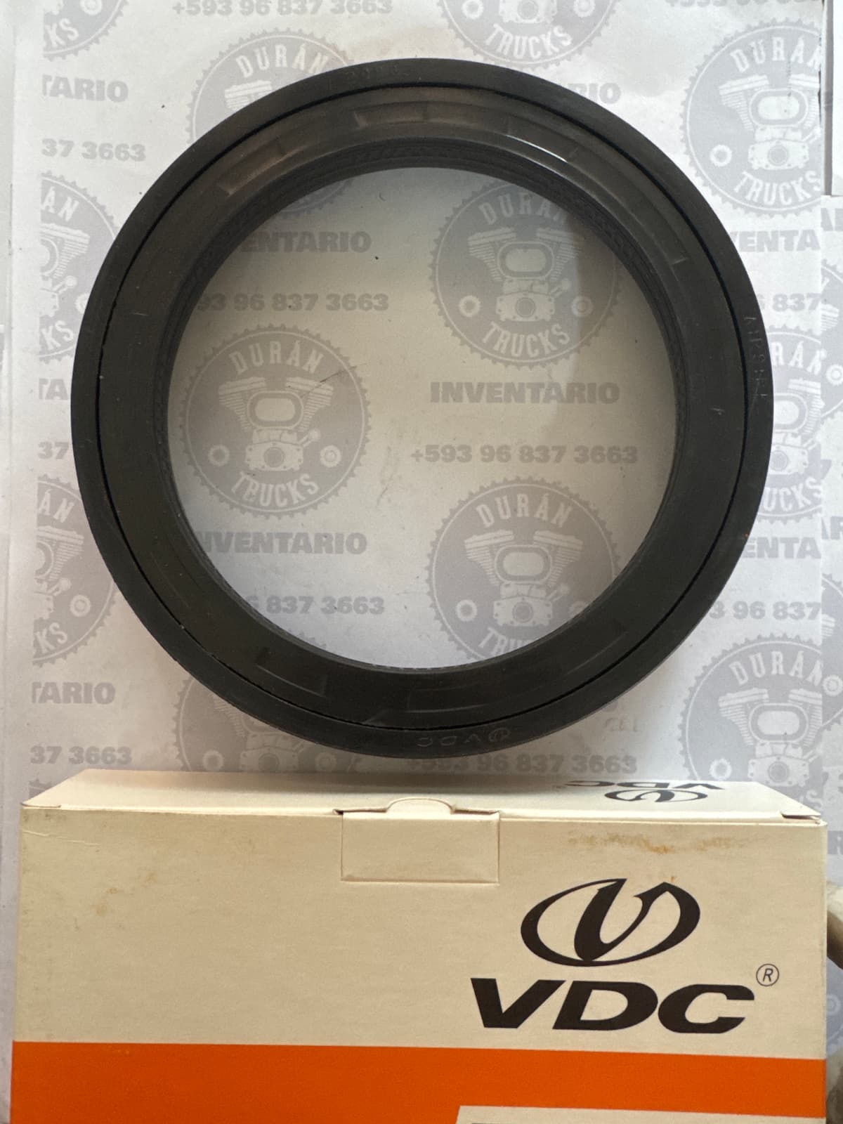 RETEN DE RUEDA POSTERIOR  CORONA EATON FORD INTERNATIONAL KENWORD FRIGHTLINER