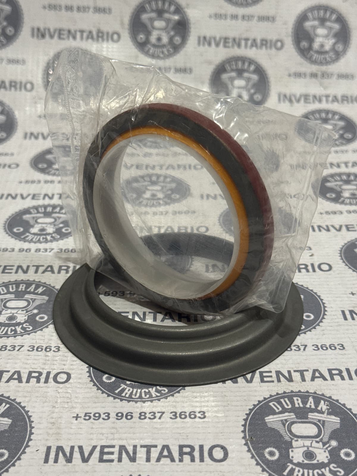 RETEN DELANTERO DEL CIGÜEÑAL CUMMINS 6CT CON TUERCAS