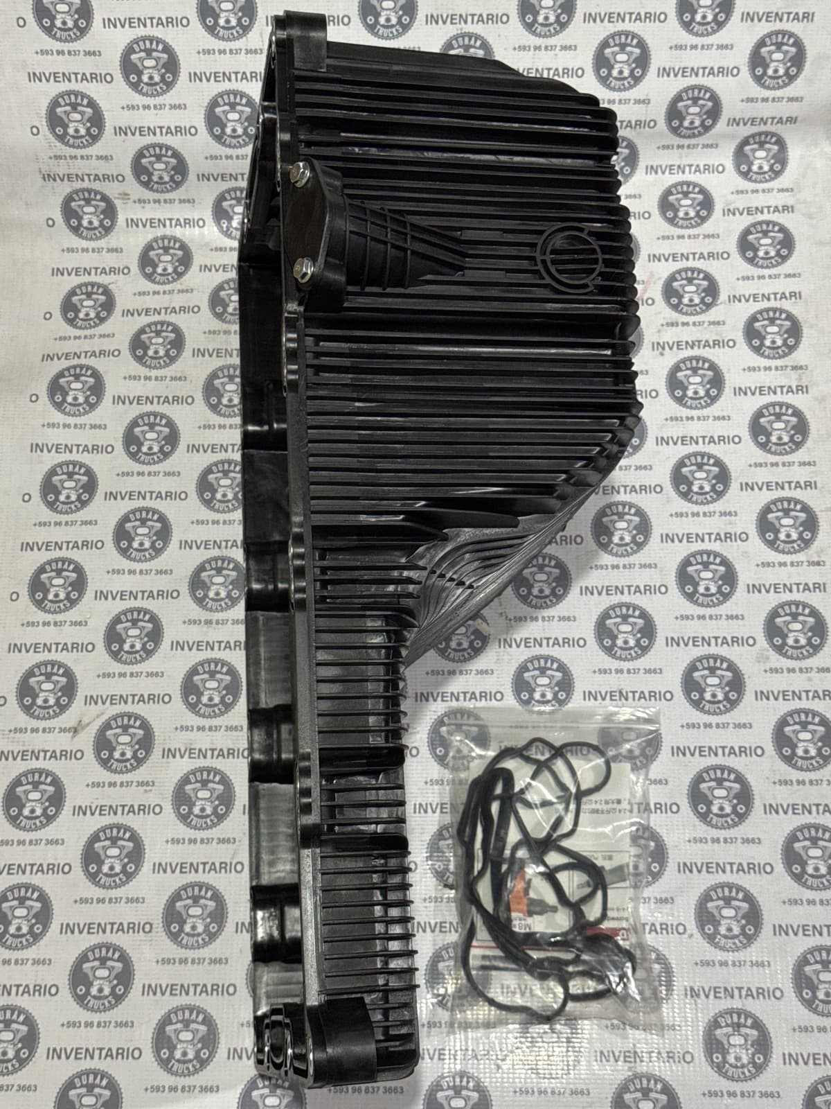 CARTER DE ACEITE MOTOR CUMMINS ISF 3.8 DOBLE PERNO