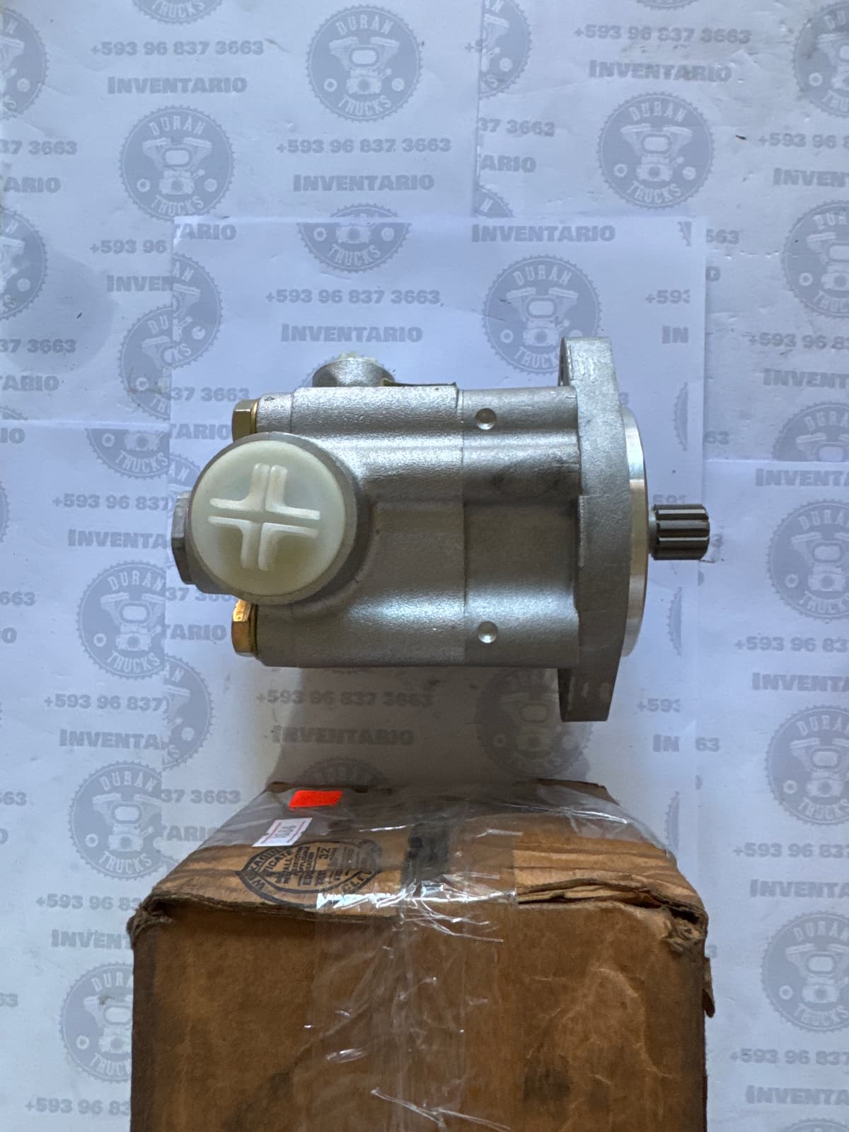 BOMBONA DE DIRECCIÓN GIRO IZQUIERDO 11 DIENTES 2175PSI 