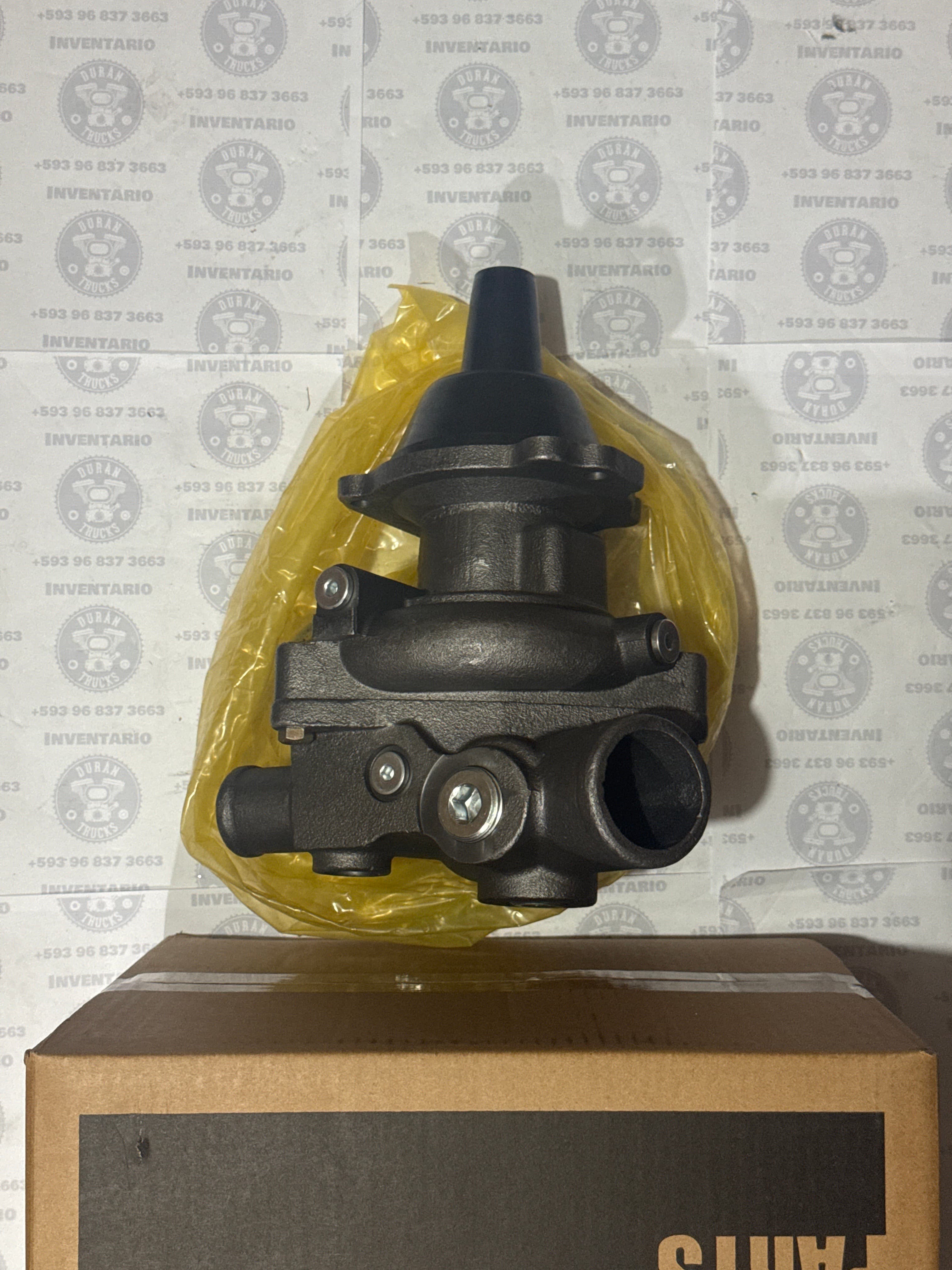 BOMBA DE AGUA MOTOR CUMMINS ISM BASE DE 3 PERNOS EJE LARGO