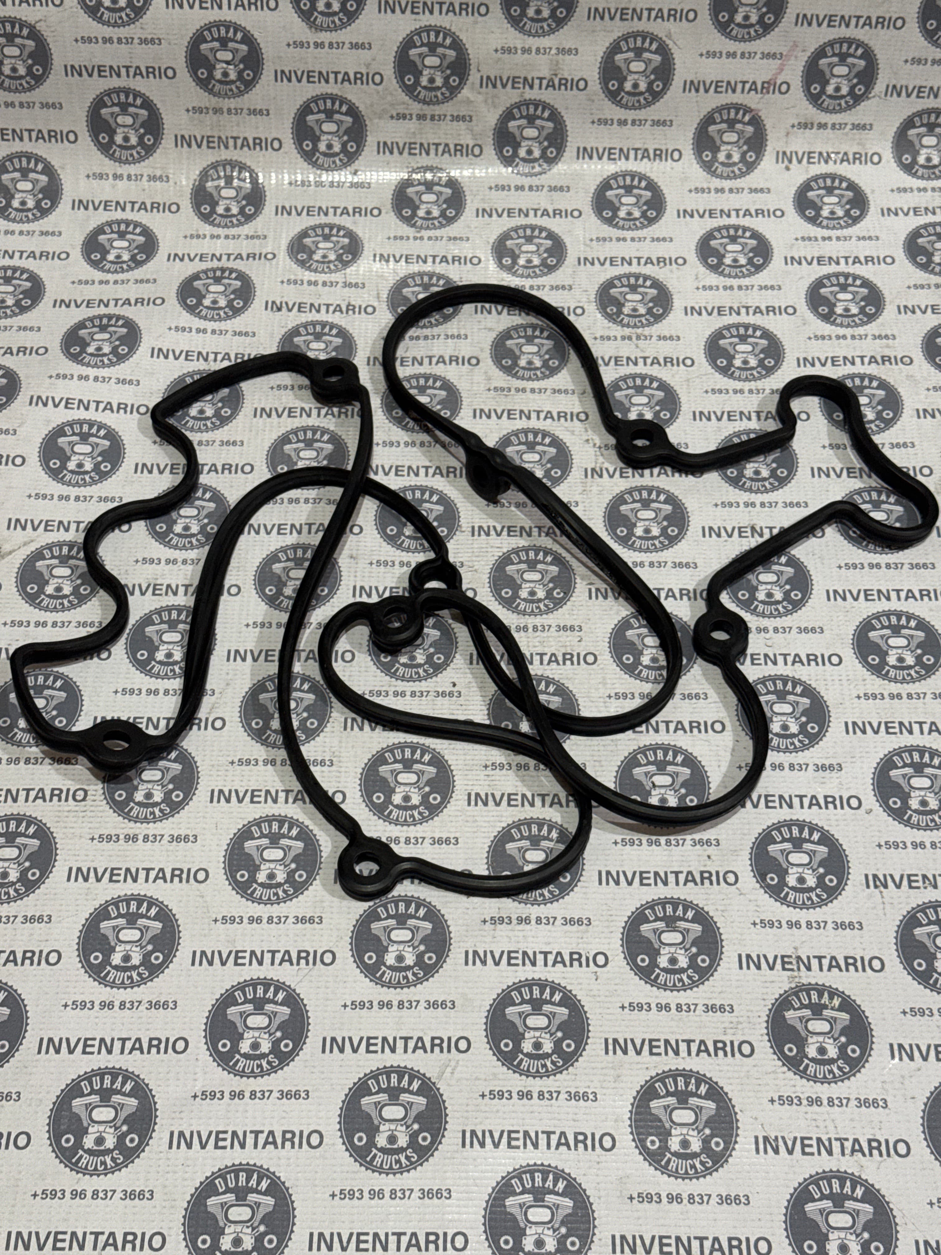 EMPAQUE DE TAPAVALVULAS DE CAUCHO ISX 8 HUECOS