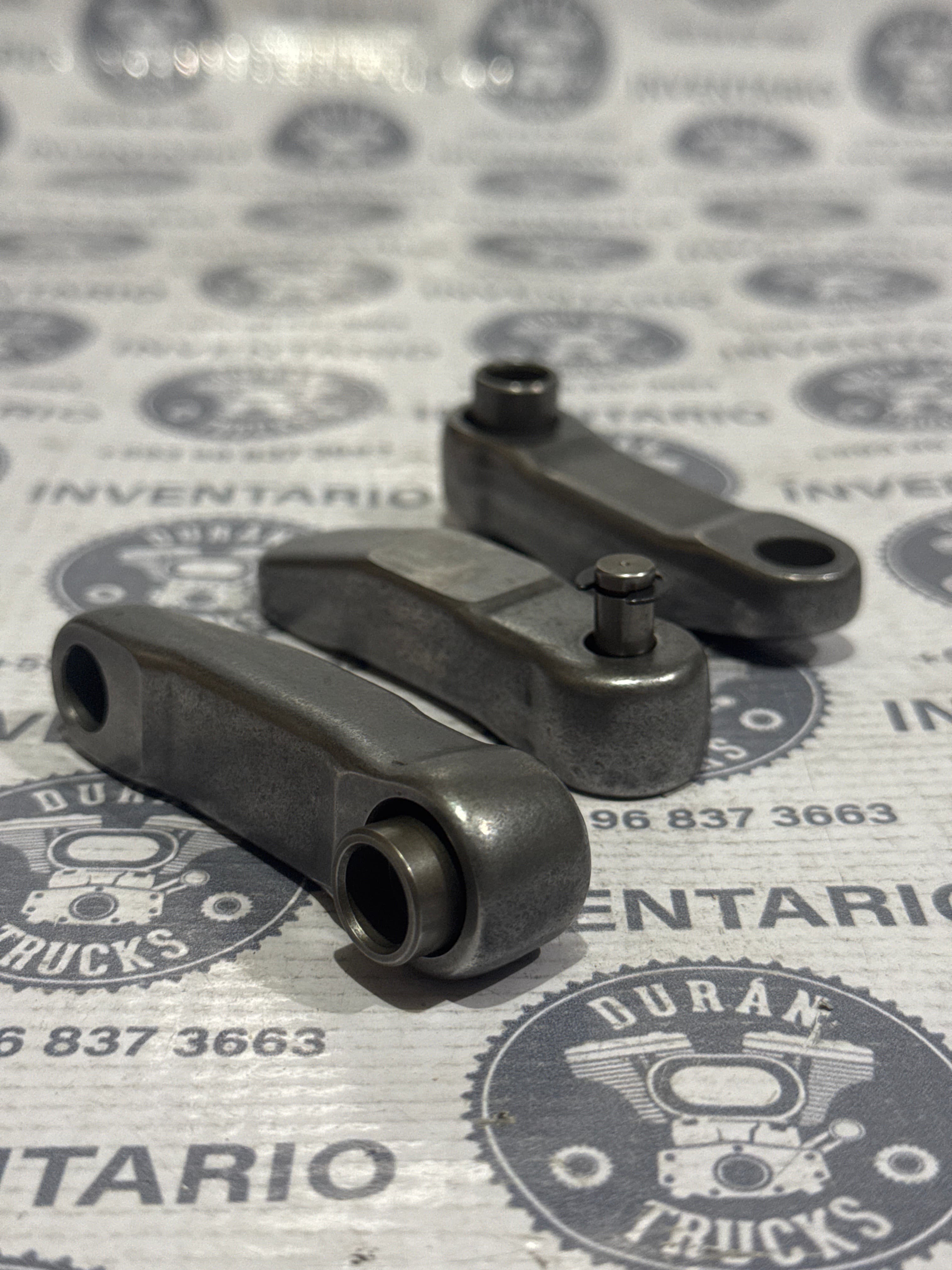 CRUCETA DE VALVULAS PARA FRENO DE MOTOR CUMMINS ISZ