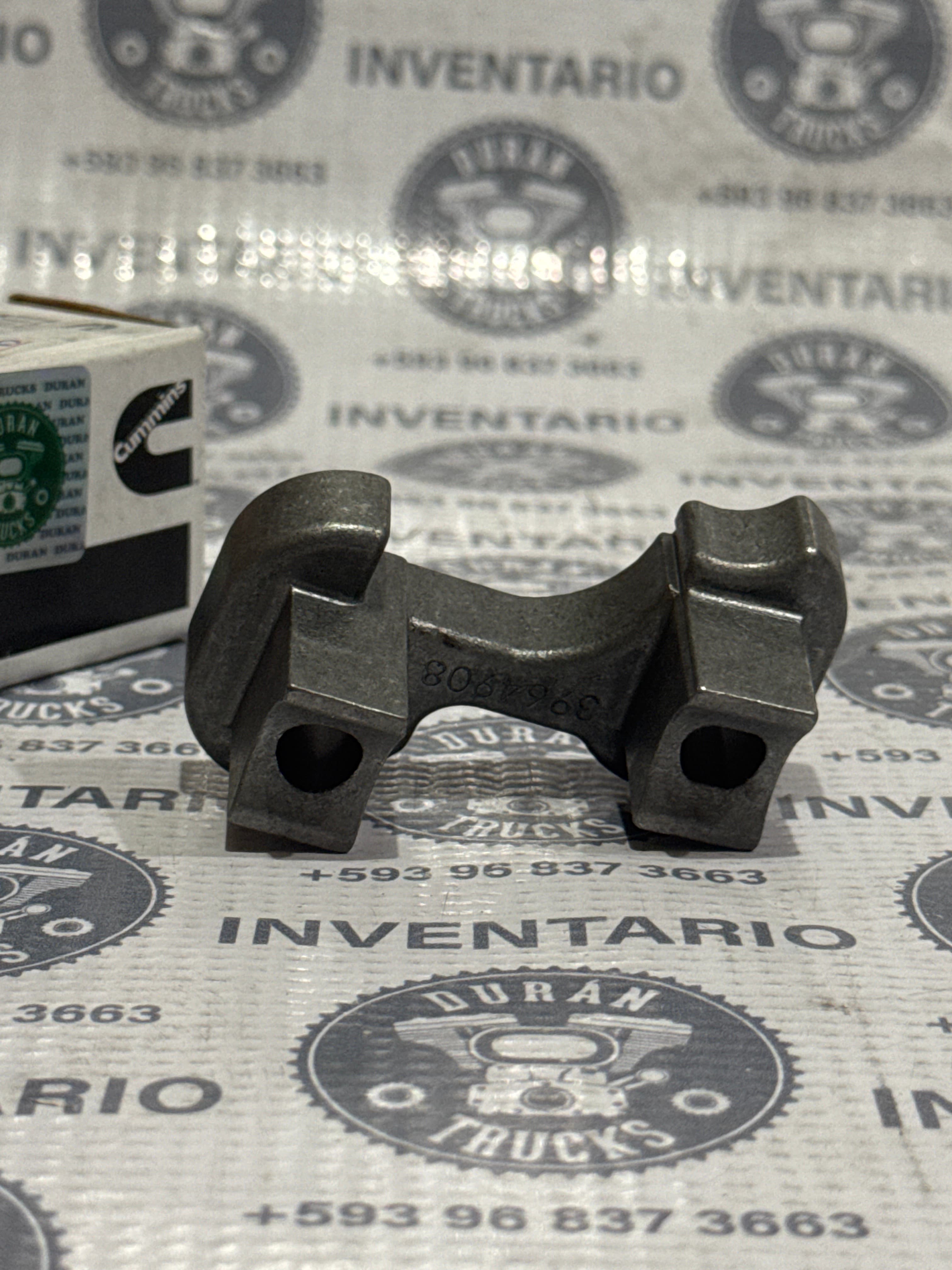 BASE O SOPORTE DE BALANCIN QSB 4.5 6.7 ISF ISD ISB IVECO